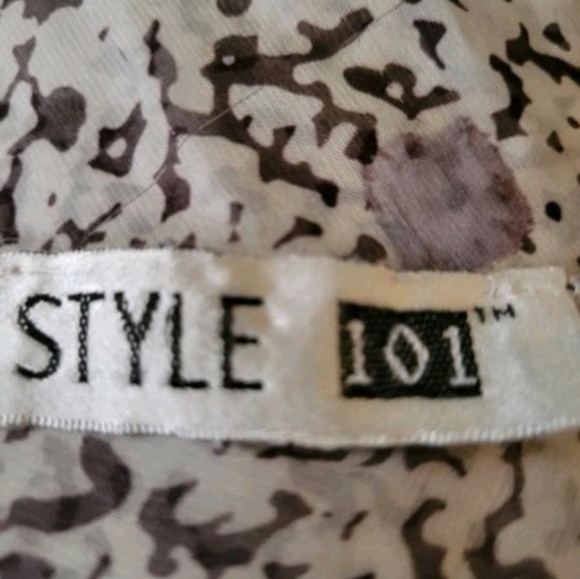 Style 101 Sheer Poncho, size Large - Picture 3 of 4